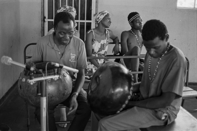 From left: Tute Chigamba, Julia Chigamba, Ronnie Daliyo, and Garadziva Chigamba during a recording session with Paul Berliner at Zororo Community Center in Highfield, Harare